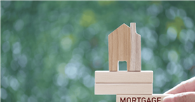 യുകെയിലെ ഭവനഉടമകള്‍ക്കും, വാങ്ങലുകാര്‍ക്കും തിരിച്ചടിയായി മോര്‍ട്ട്‌ഗേജ് നിരക്കുകള്‍ ഉയര്‍ത്താന്‍ ലെന്‍ഡര്‍മാര്‍